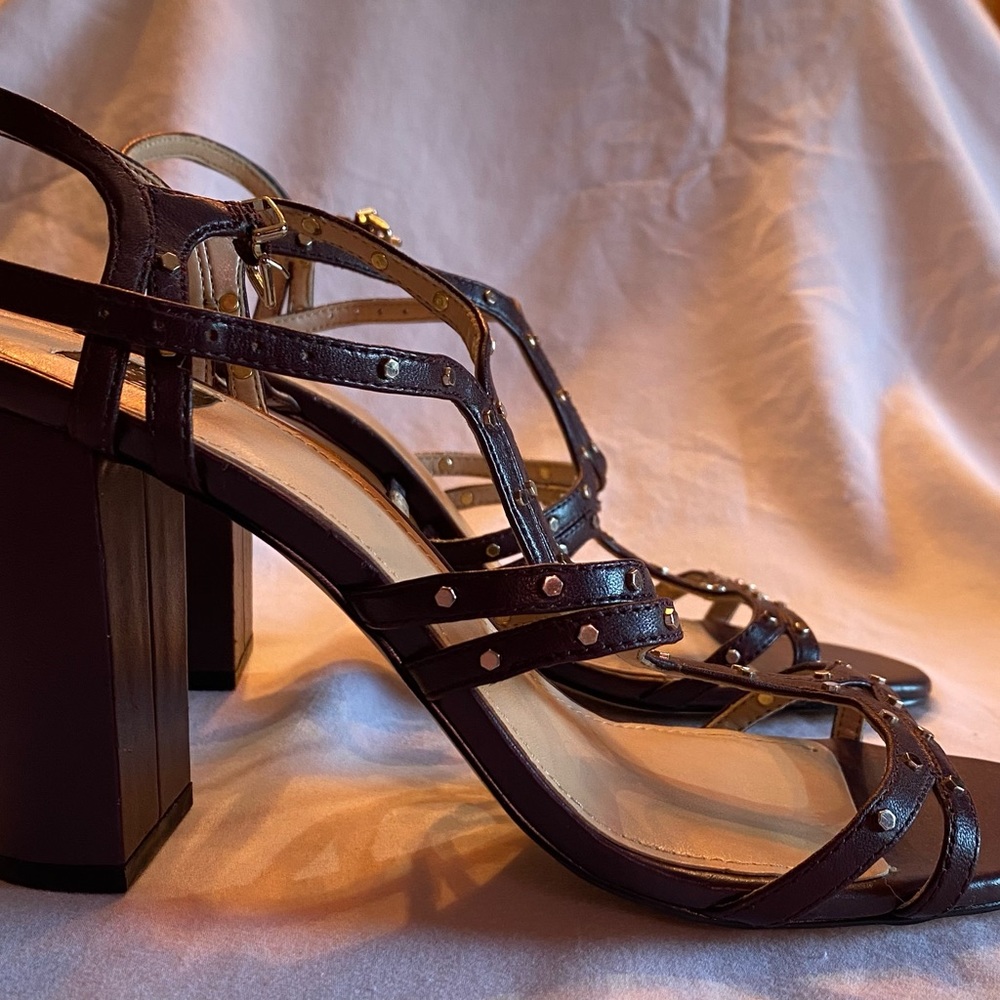 White House/Black Market block heel studded sandal plum leather women’s size 9